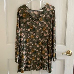 Cute fall relaxed fit dress.